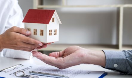 Hipocredit hipotekārais kredīts