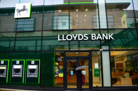 Who can apply for the Lloyds Bank Personal Loan